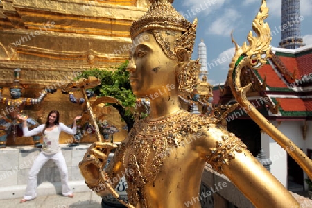 Die Tempelanlage des Wat Phra Kaew in Banglamphu in Bangkok der Hauptstadt von Thailand in Suedostasien.  