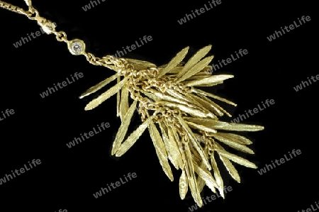 Indianischer Goldschmuck mit Diamant