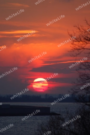 Feuriger Sonnenuntergang