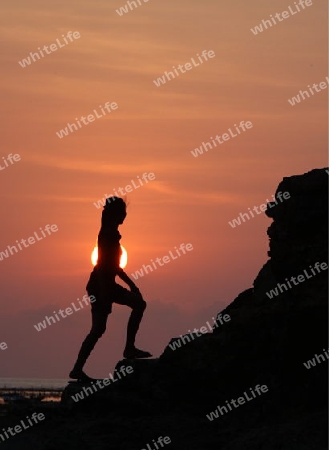 Asien, Indonesien, Bali, Nusa Lembongan, Seegras, Arbeit, Alltag,
Sonnenuntergang in der Seegras Plantage an der Kueste der Insel Nusa Lembongan bei Bali im osten von Indonesien.       (Urs Flueeler) 