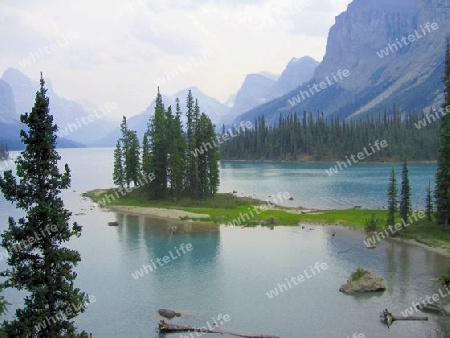 Spirit Island in Maligne Lake