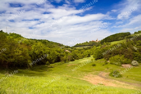 Th?ringer Landschaft mit Leuchtenburg