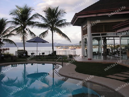 Pool fronting the Sea