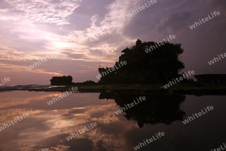 Asien, Suedost, Indonesien, Bali, Insel, Tanah Lot, Tempel, Kultur, Architektur, Meer, Tempel, Kueste, Landschaft, Natur,   (Urs Flueeler) 