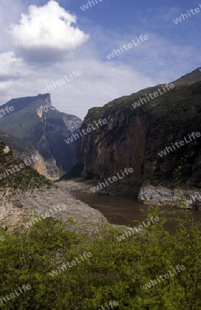 the landscape of the tree gorges near the village of fengjie at the yangzee river in the three gorges valley up of the three gorges dam project in the province of hubei in china.