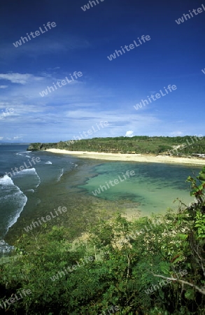 Ein Strand mit dem Namen Paradise Beach oder Dreamland Beach im Sueden der Insel Bali in Indonesien in Suedostasien.