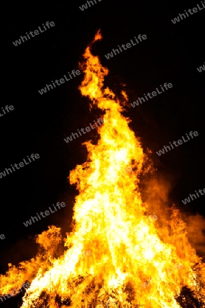 Osterfeuer  - Volkssitte um den Winter zu vertreiben