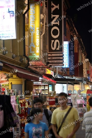 Eine Einkaufsstrasse im Chinatown und Altstadt von Singapur im Inselstaat Singapur in Asien. 