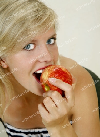 Girl mit Apfel
