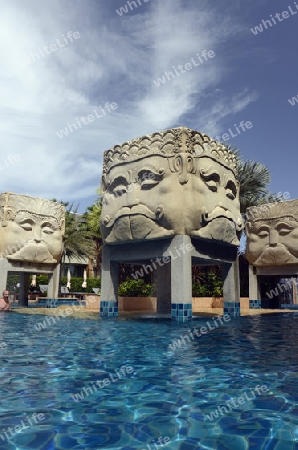 Die Hotel Pool Anlage des Rawai Palm Beach Resort in Rawai Beach im sueden der Insel Phuket im sueden von Thailand in Suedostasien.