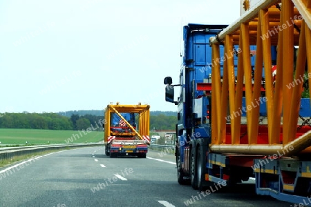 Lastwagen ?berholen