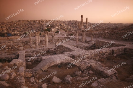 The Ruins of the citadel Jabel al Qalah in the City Amman in Jordan in the middle east.