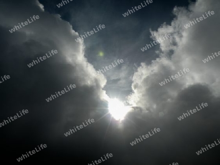 Lichtspiel  in den Wolken