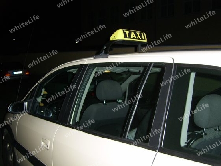 Taxi bei Nacht