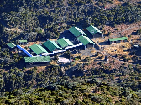 Saddle Hut 3566m