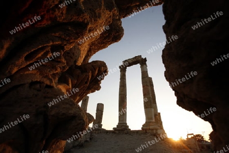 The Ruins of the citadel Jabel al Qalah in the City Amman in Jordan in the middle east.