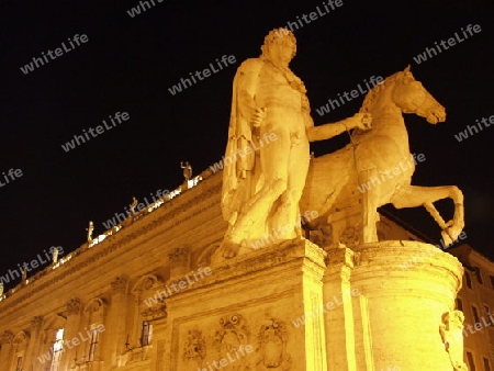 statue am kapitolsplatz