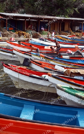 Suedamerika, Karibik, Venezuela, Nord, Choroni, National Park Hanri Pittier, Fischerboot, Fischerhaben, Holtboot, Bucht, Meer