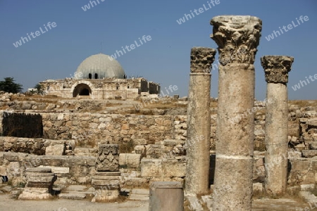 The Ruins of the citadel Jabel al Qalah in the City Amman in Jordan in the middle east.