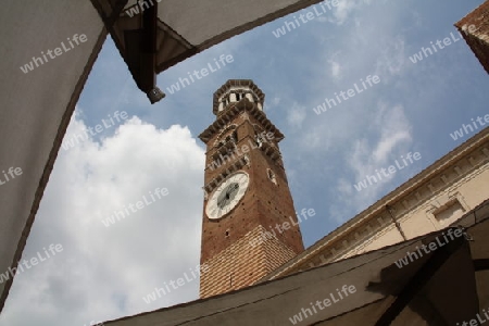 Kirchturm in Verona