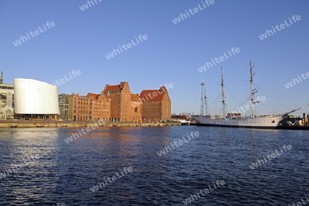 Hafenamt, Ozeaneum, Gorch Fock I,  alter Hafen,  Stralsund , Unesco Weltkulturerbe, Mecklenburg Vorpommern, Deutschland, Europa , oeffentlicher Grund