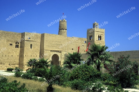 Das Ribat Kloster in der Altstadt oder Medina von Monastir am Mittelmeer  in Tunesien in Nordafrika.  