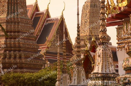 Die Tempelanlage des Wat Pho in der Hauptstadt Bangkok von Thailand in Suedostasien.