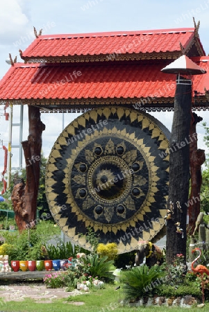 Ein Gong Shop im Gong Village Phibun Mangsahan in der Umgebung von Ubon Ratchathani im nordosten von Thailand in Suedostasien.