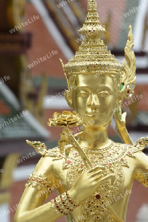 Die Tempelanlage des Wat Phra Kaew in der Hauptstadt Bangkok von Thailand in Suedostasien.