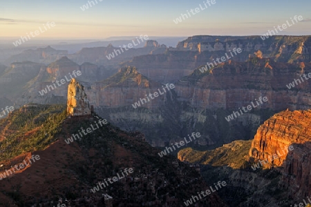 Sonnenaufgang am Point Imperial, Mount Hayden,  Grand Canyon North Rim, Nordrand, Arizona, USA