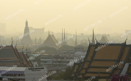 Die Skyline von Bangkok aus Sicht der Tempelanlage des Goldenen Berg in der Hauptstadt Bangkok von Thailand in Suedostasien.