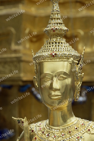 Die Tempelanlage des Wat Phra Kaew in der Hauptstadt Bangkok von Thailand in Suedostasien.