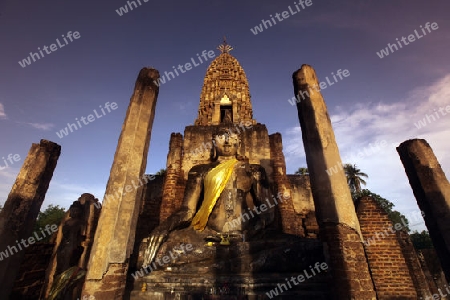 Der Wat Phra Si Ratana Mahathat im Si Satchanalai-Chaliang Historical Park rund 50 Km von Sukhothai in der Provinz Sukhothai im Norden von Thailand in Suedostasien.