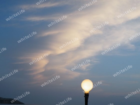 Das Licht leuchtet, die Lampe brennt