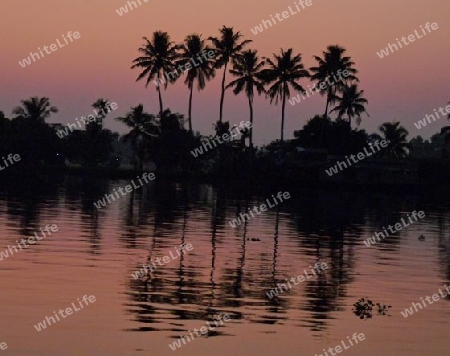 S?dindien, Kerala - Sonnenuntergang in den Backwaters