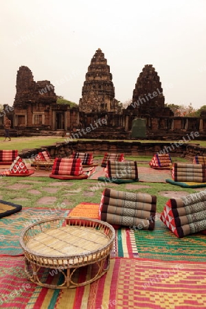 Die Khmer Tempel Anlage von Phimai bei Khorat in der provinz Nakhon Ratchasima im Nordosten von Thailand im Suedwesten von Thailand in Suedostasien. 