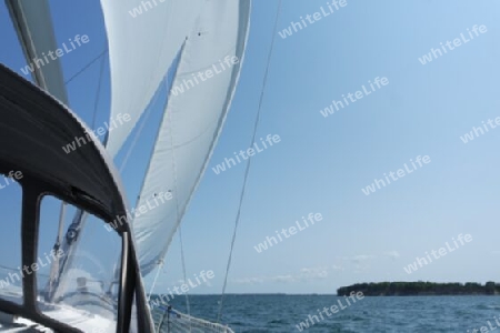 Unter den Segeln auf der Ostsee