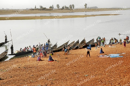 Boote am Niger