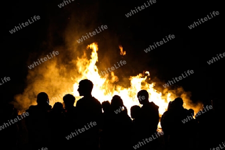 Osterfeuer  - Volkssitte um den Winter zu vertreiben