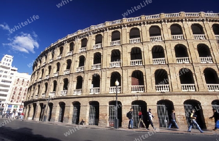 Die Stierkampf Arena in der Altstadt von Valenzia in Spanien in Europa.