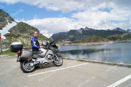 Motorradfahrer am Grimselpass