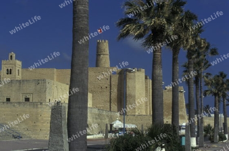 Das Ribat Kloster in der Altstadt oder Medina von Monastir am Mittelmeer  in Tunesien in Nordafrika.  