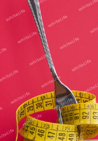 close up of a fork with centimeter