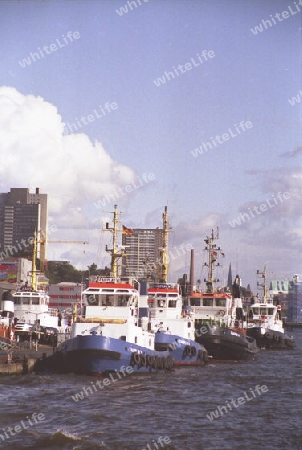 Schlepper im Hamburger Hafen