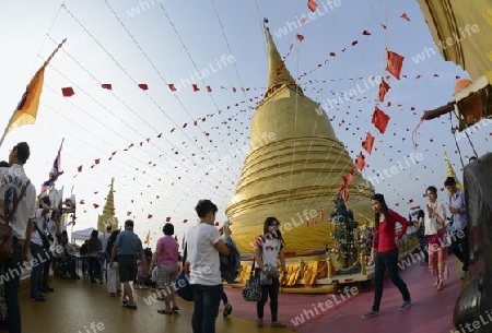 Die Tempelanlage des Goldenen Berg in der Hauptstadt Bangkok von Thailand in Suedostasien.