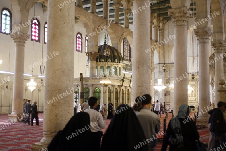 Asien, Naher Osten, Syrien, Damaskus,   Der Innenhof der  Omaijad Moschee im Souq und Altstadt von Damaskus in der Hauptstadt von Syrien. 