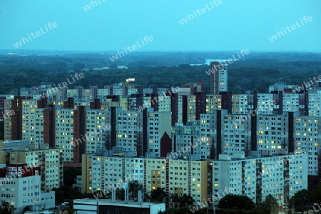 Europa, Osteuropa, Slowakei, Hauptstadt, Bratislava, Altstadt,  Sommer, Panorama, Ubersicht, Plattaeuser, Hochhaeuser, Quartier, Stadtteil 