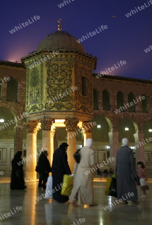 Asien, Naher Osten, Syrien, Damaskus,   Der Innenhof der  Omaijad Moschee im Souq und Altstadt von Damaskus in der Hauptstadt von Syrien. 