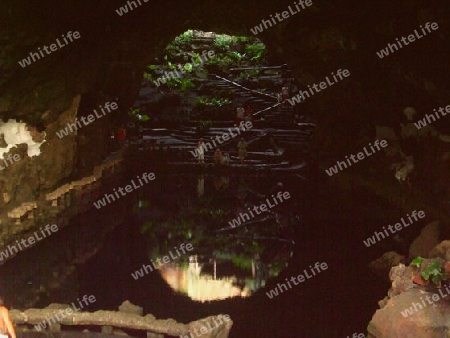 Lanzarote, Cueva Verde, Blick auf den Kakteen-Garten,H?hlensee