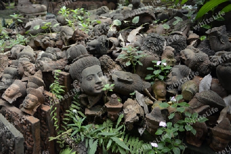 Traditionelle Figuren stehen im Garten von Ban Phor Linag Meuns Terracota Art zum Verkauf bereit dies im Terracota Garden in Chiang Mai im norden von Thailand in Suedostasien.